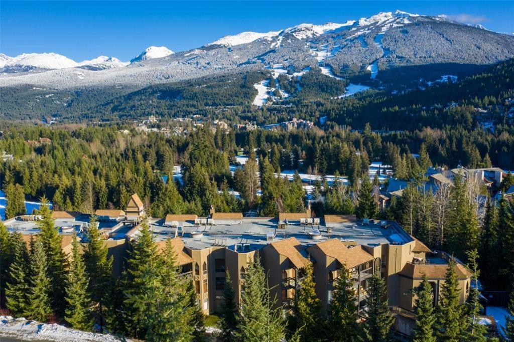 Ironwoods On Blueberry Hill By Whistler Blackcomb Vacation Rentals 外观 照片